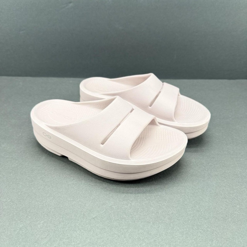 OOFOS Women's OOmega OOahh Comfort Sandal Sz. 5w Stardust OOFOS Women's